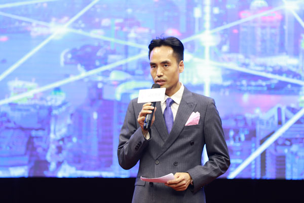 自動(dòng)售貨機,自動(dòng)售賣(mài)機,自動(dòng)售貨機價(jià)格,廣州售貨機,無(wú)人售貨機,智能自動(dòng)售貨機加盟,自動(dòng)販賣(mài)機,飲料自動(dòng)售貨機,廣州富宏智能售貨機